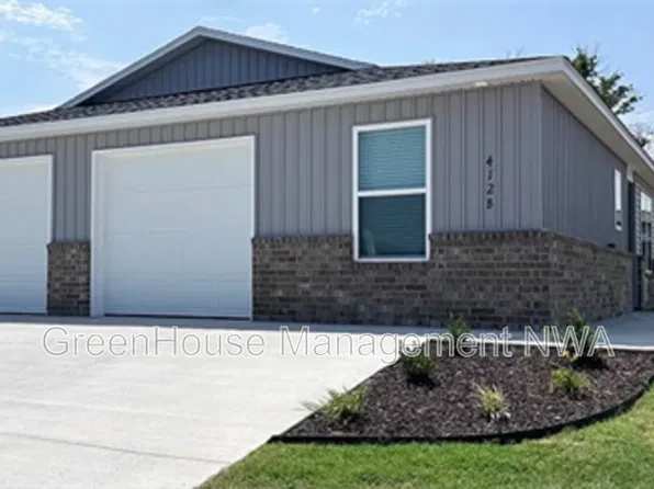 412 W Cloud Dr APT B, Siloam Springs, AR 72761