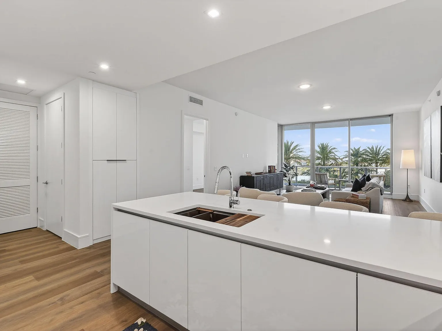2 bed, 2.5 bath, 1511 sqft, $6,500 — Photo 4