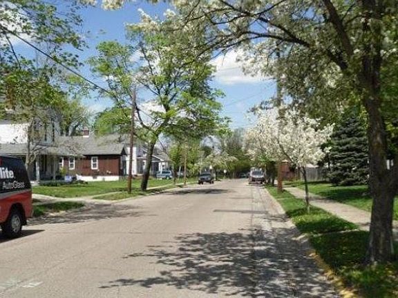 2nd image of 252 N Cooper Ave