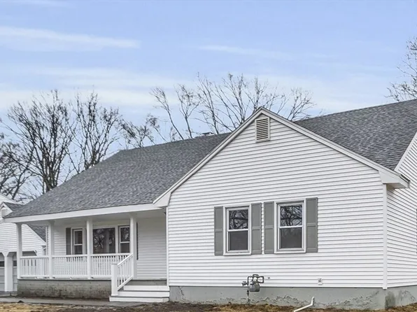 79 Moody St, North Andover, MA 01845
