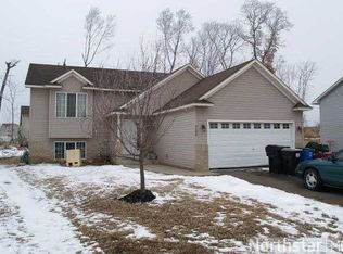 709 Isanti Pkwy, Isanti, MN 55040