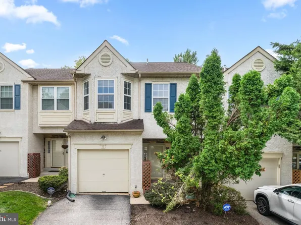 9 Plum Ct, Lafayette Hill, PA 19444