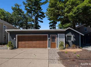 7027 Goldenrod Ave NE, Rockford, MI