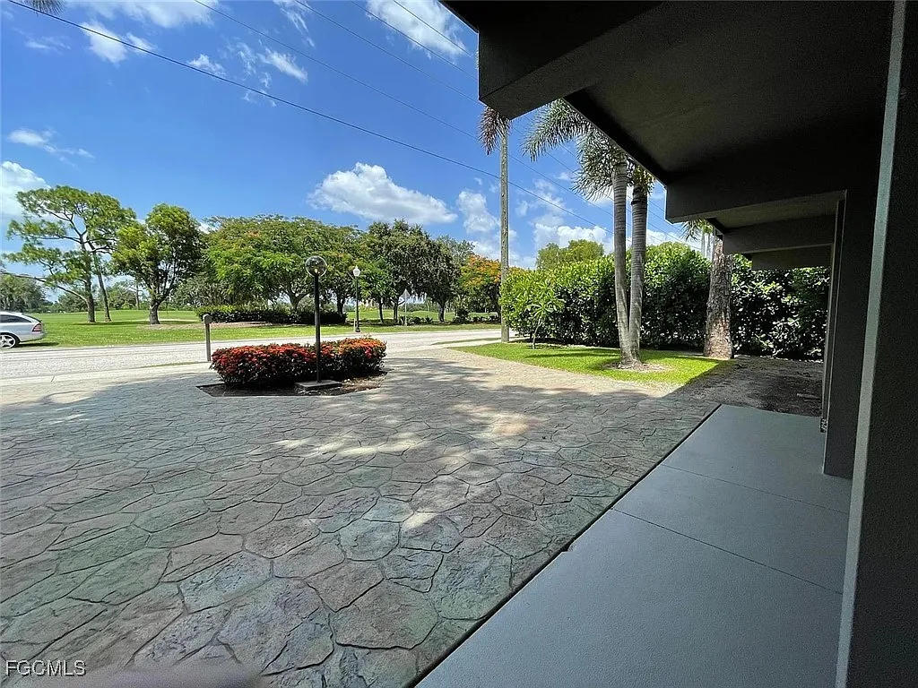 2 bed, 2.0 bath, 1548 sqft, $2,850 — Photo 2