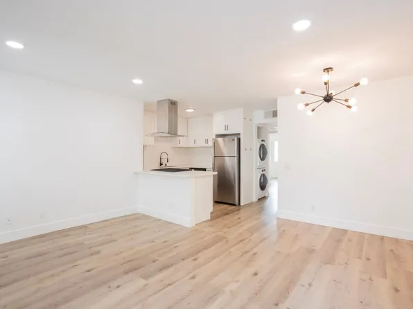 1031 N Orange Grove Ave