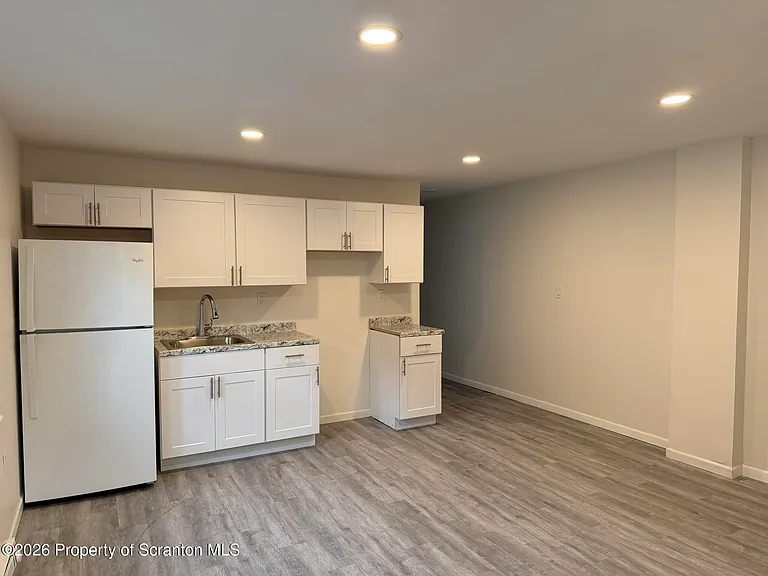 1161 Luzerne St #2 — Photo 4