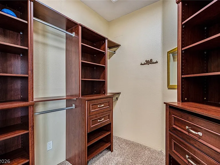 724 Pinnacle Heights Ln — Photo 39