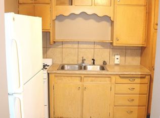 1237 B St APT 5, Lincoln, NE 68502