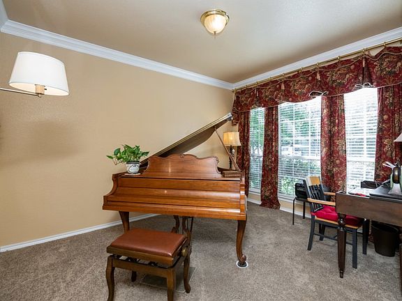 5th image of 6108 Fannin Dr