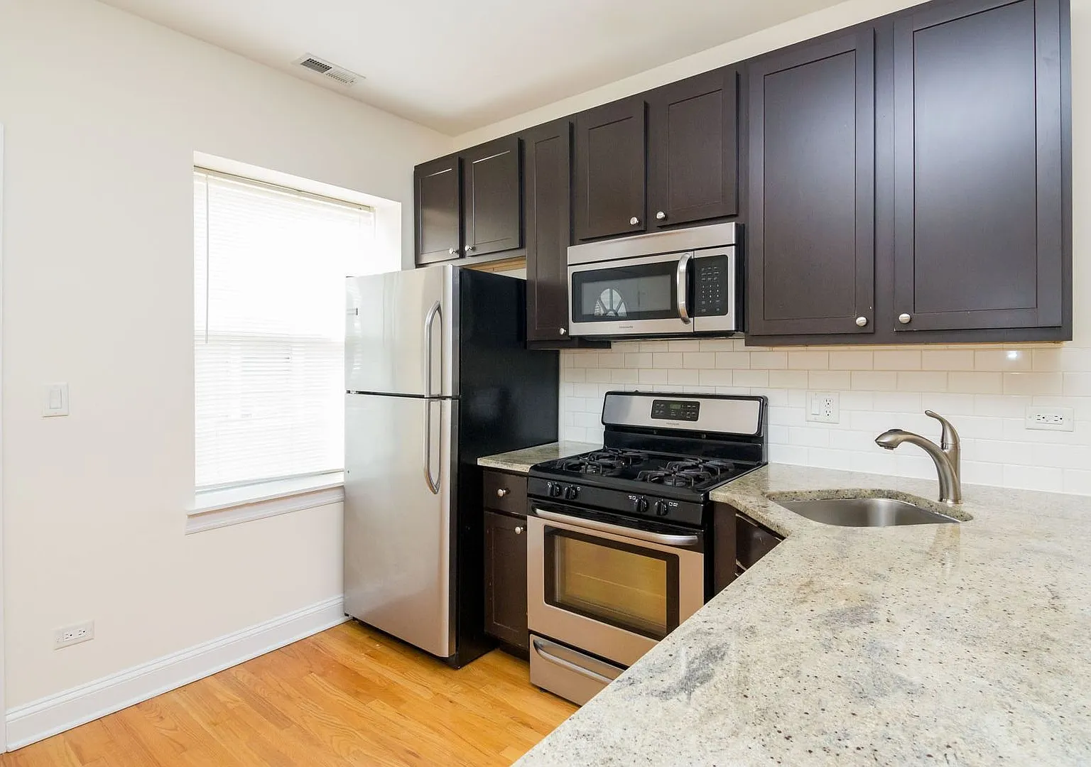 Arthur Apartments — Photo 2