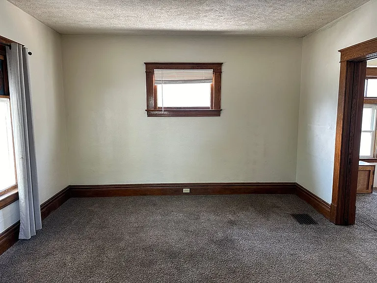 110 Halls Heights Ave — Photo 11