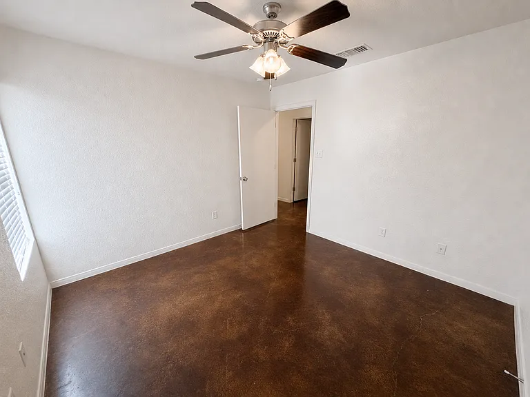 3800 John Chisholm Lp — Photo 12