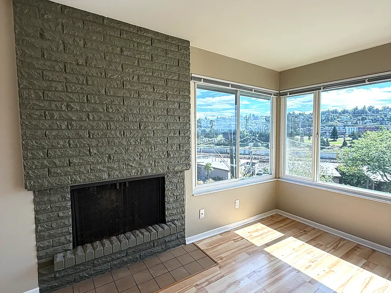 2663 Thorndyke Ave W #402 — Photo 3