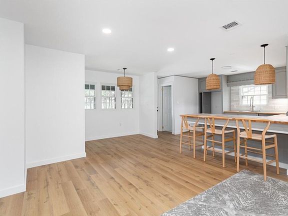 Dining area, open to kictchen. Open floor plan.