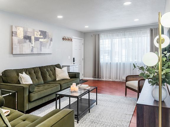 3rd image of 2187 Pasetta Dr APT 1