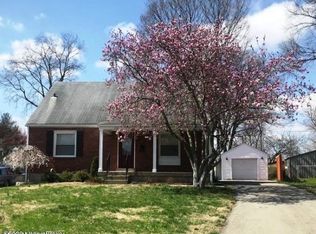 316 Merriman Rd, Saint Matthews, KY 40207