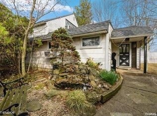 597 Sandhill Rd, Wantagh, NY 11793