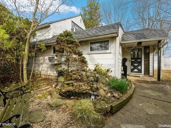 597 Sand Hill Road, Wantagh, NY 11793