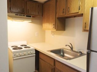 10 Summer St APT 33, Salem, MA 01970