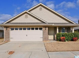 720 Oak Cove Ln, Madison, AL 35757