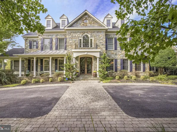 10818 Piney Meetinghouse Rd, Potomac, MD 20854