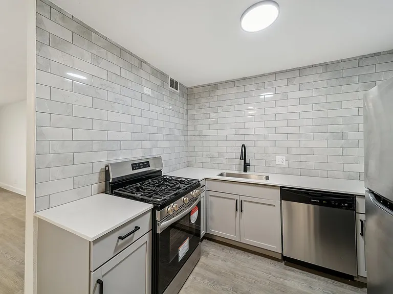 The Elms by ONYX *UNDER NEW MANAGEMENT* Now Offering FREE Prorated Rent! — Photo 14