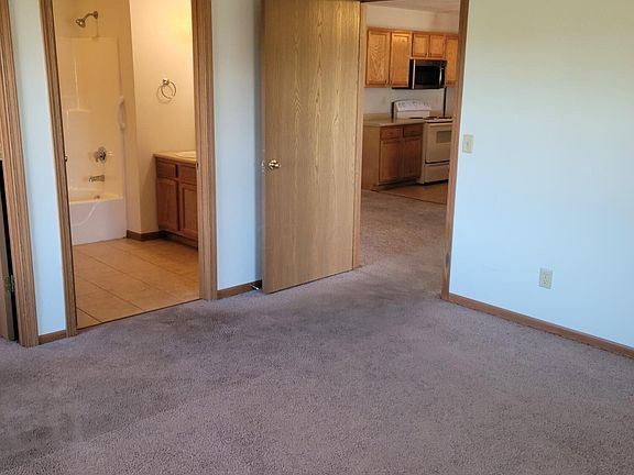 5th image of 2700 Orchard Park