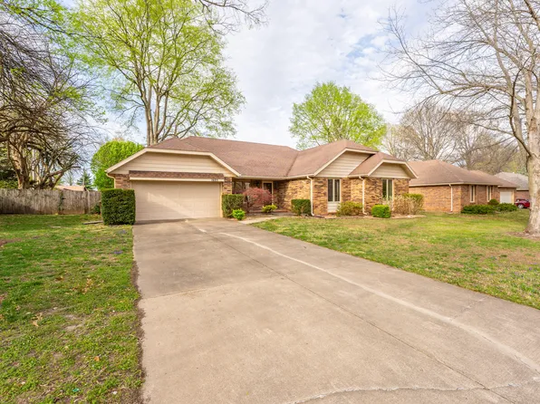 1605 E Camino Alto Street, Springfield, MO 65804