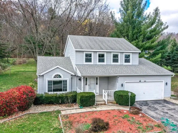 3033 Hillside Trl, Cross Plains, WI 53528