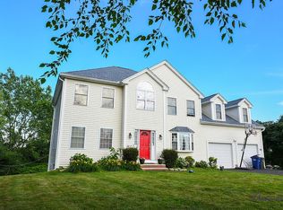 230 Legate Hill Rd, Leominster, MA 01453
