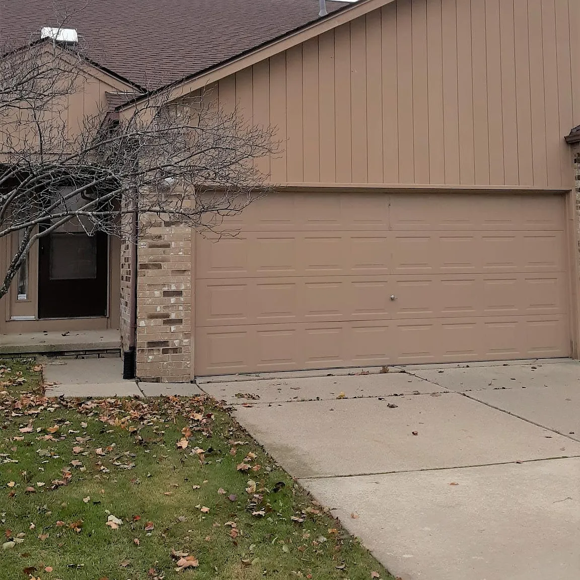 2 bed, 1.5 bath, 1600 sqft, $1,900 — Photo 2