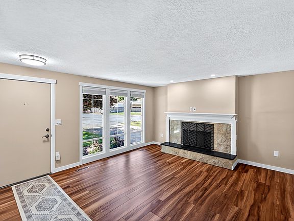 5th image of 14405 E Sunnyside Dr