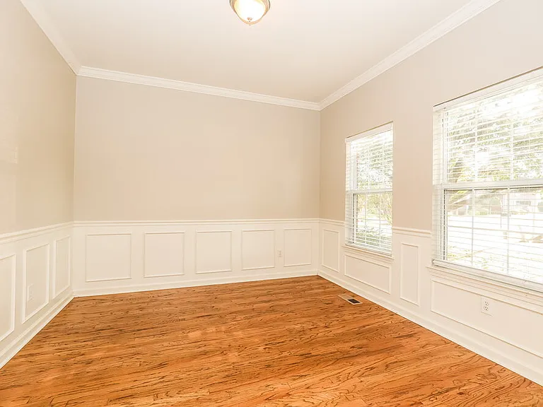 398 Roxie Ct — Photo 6
