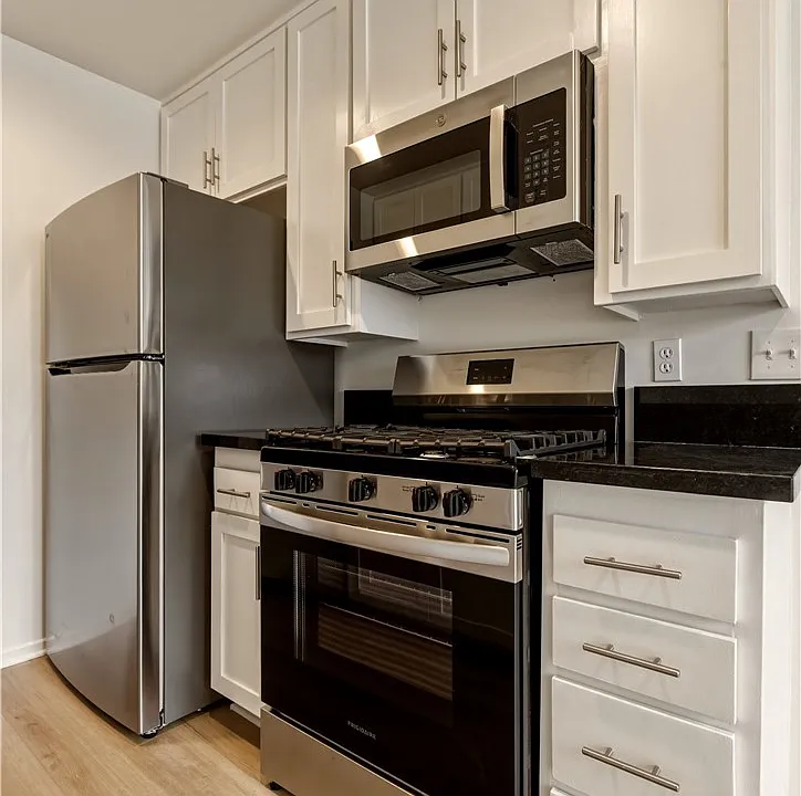 6140 Whitsett Ave #6