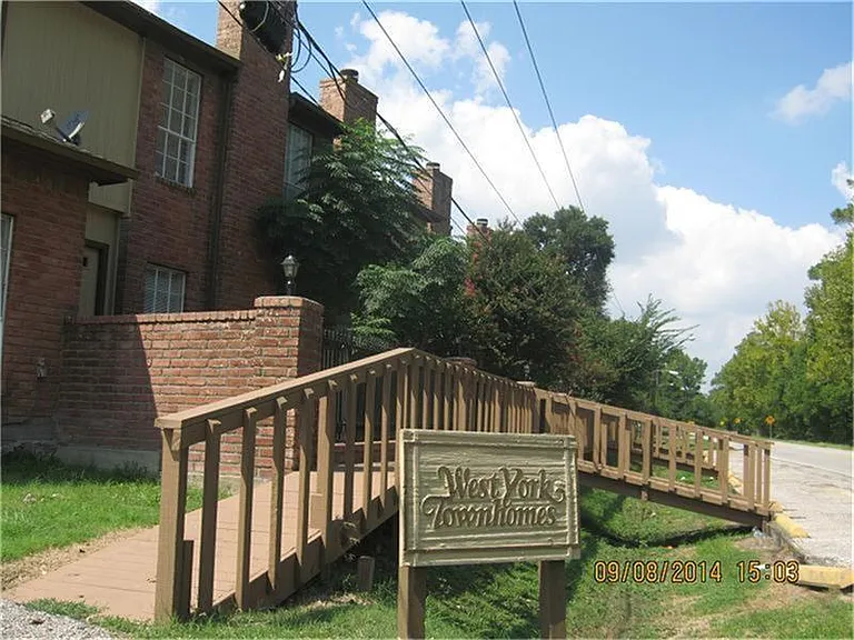 7013 Alabonson Rd — Photo 1