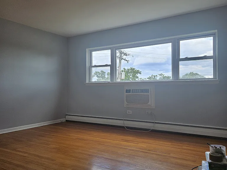5011 Saint Charles Rd — Photo 2