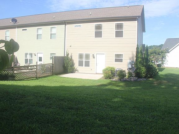 2nd image of 146 Bellingham Dr NE