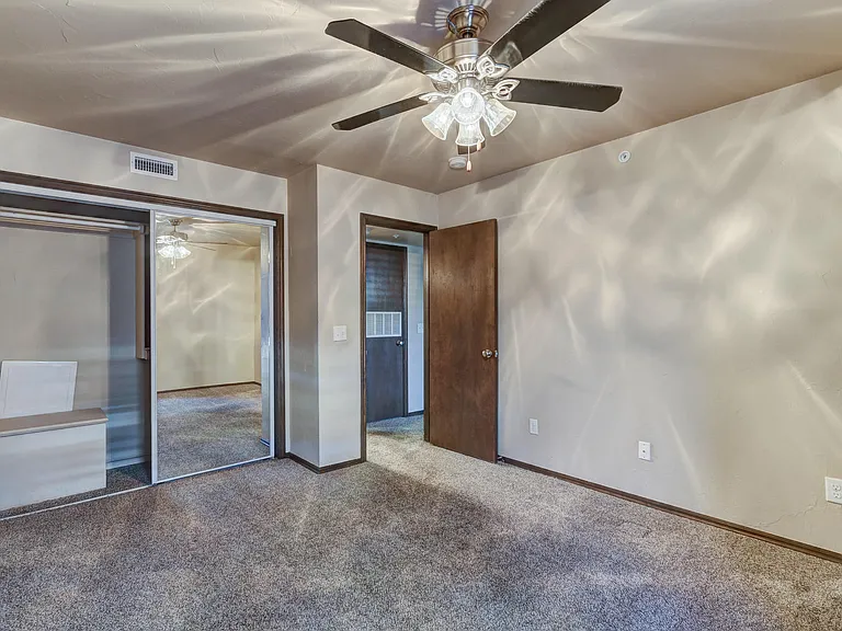 14415 N Pennsylvania Ave #B — Photo 12