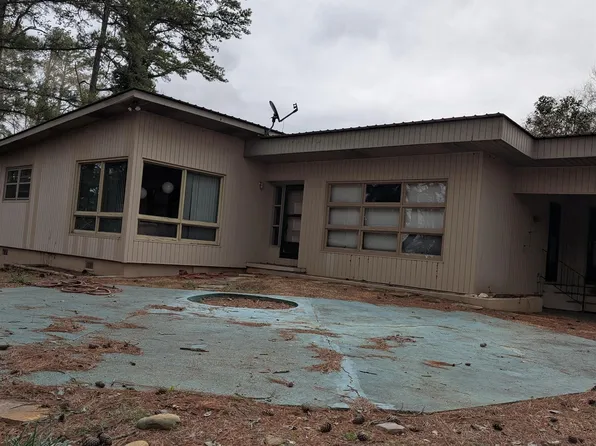 701 McSpadden Cir, Centre, AL 35960