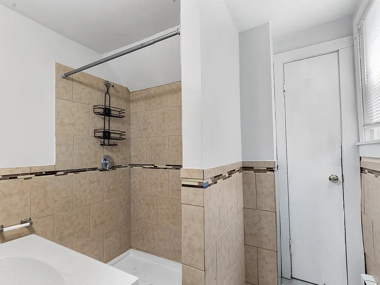 296 Washington Ave — Photo 14