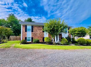 4 Colebrook Rd, Fredericksburg, VA 22405