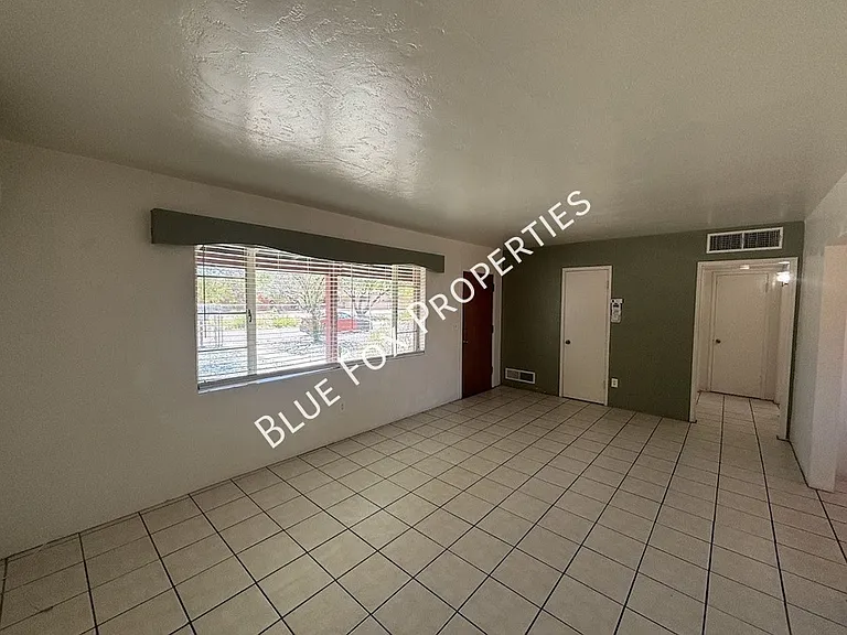 949 N Montezuma Ave #1 — Photo 8