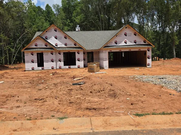 664 Seed Cleaner Rd #14, Hartwell, GA 30643
