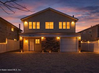 39 Commerce St, Staten Island, NY 10314