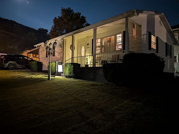 4th image of 100 Elm St