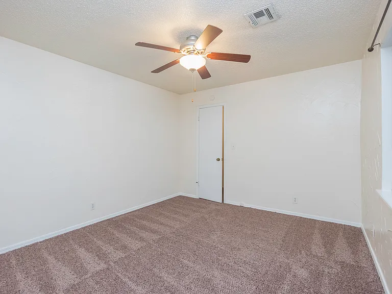 1302 Sequoyah Ave — Photo 17