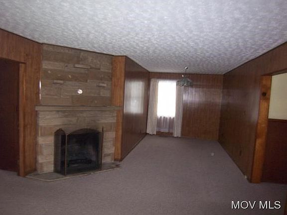 2nd image of 703 29th St