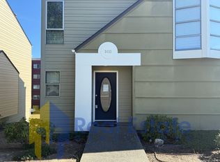 2433 S I St, Tacoma, WA 98405