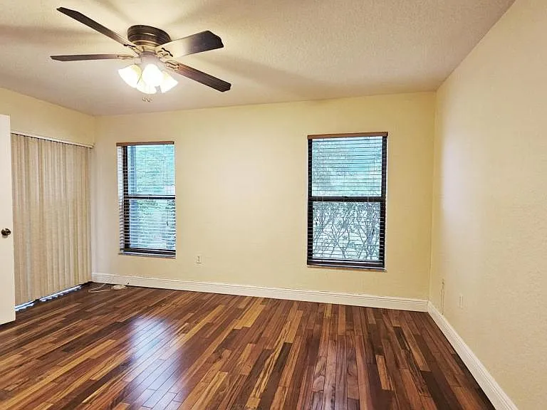 7813 Sugar Bend Dr — Photo 10