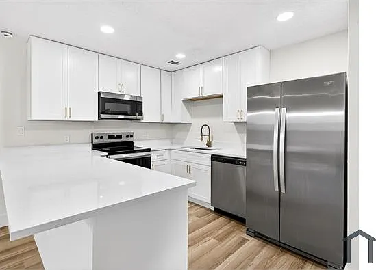 501 McCurdy St — Photo 24